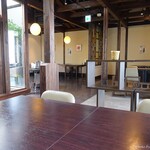 大盤振舞まんぷく食堂 - 2019年7月　かなり広く、カフェのような感じです～(´▽｀)