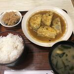 天八 - 2020/02/03
            はさみれんこん定食 カレーあん 飯極小 480円