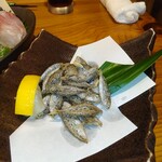 魚男 - ヒイラギの唐揚げ