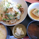 ラクダ - しょうが焼きランチセット。780円