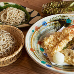 手打蕎麦 ふじや - 料理写真:天ぷらと蕎麦