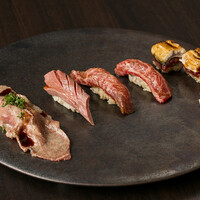 牛肉寿司５貫のおまかせ盛り