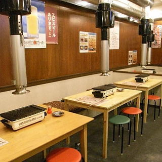 The retro Showa era space provides a homely atmosphere that warmly welcomes customers.