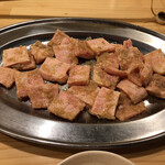 Taishuu Horumon Yakiniku Kemuri - 