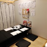 oyogitorafuguryourisemmontenajiheisonezaki - 店内　２階小上り席