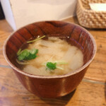 玄米カフェ 実身美  - 熱々のお味噌汁