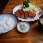 Katsujin Tonkatsu - ランチのとんかつ定食