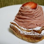 BOULANGERIE PANJA - ・ストロベリーのモンブラン 370円