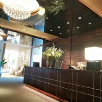横浜モノリス - 