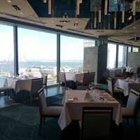 横浜モノリス - 