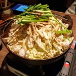 炭火舎 佐助 - 牛もつ鍋(２人前) 2376円  ※１人前から注文OK