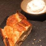 SECRETO - パンデフィロゾフのバケット、トリュフバターホイップクリーム