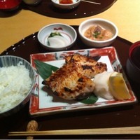 伊豆の旬 やんも 丸の内店 - あこう鯛定食1,350円