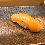 すし匠 - サクラマスのにぎり