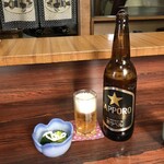 食事処 しのみや - 瓶ビール630円、無料のお通し