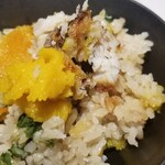 馳走 啐啄一十  - (23)炭火焼き赤鯥、自家製唐墨、生唐墨のご飯
      いつもは生玉子を混ぜ込むのですが、W唐墨でとろみの無い仕様。
      炭火焼き赤鯥に合わせるのでこちらの方が良いですね♪