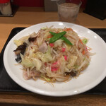 華らんたん - 長崎皿うどん  820円   