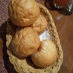 フレンチレストラン キャトル・ヴァン - パン2種