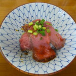 ラーメン専科 竹末食堂 - ローストビーフ丼（ご飯半分）