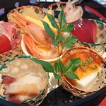北海道料理 海籠 - てまり寿司御膳 2,530円(税込)、前菜