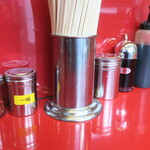 ラーメン二郎 - 卓上調味料