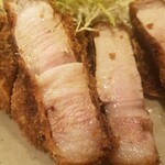 丸和 - 断面　特ロースのみ　　特ロースかつ定食(3,100円)