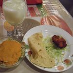 Izakaya Indian Curry and Asian Restaurant Chandrama - ｴﾍﾞﾚｽﾄｾｯﾄのﾃｨｶ＆ｻﾗﾀﾞ＆ﾗｯｼｰ