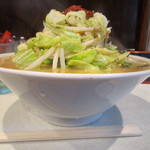 麺処 まるよし商店 - 赤玉みそタンメン(並):赤玉小玉