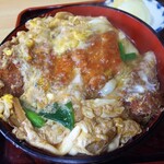 まつき食堂 - かつ丼 (味が濃いめで卵がトロトロ♪)