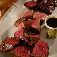 カルネジーオ イースト - 