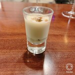 虎峰 - ピータンの黒胡麻と豆乳ソース