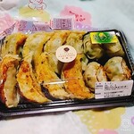 Haochaozu - バラエティーパック　丸いのが菜の花餃子　カラシが入ってて鼻から辛さがフワッと抜けます