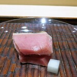 紀茂登 - ヨコワ（本マグロ幼魚）の焼き霜