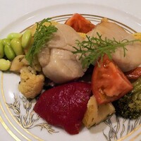 キノシタ - 季節野菜のエチュベ，ホタテのマリネを添えて