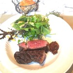 La Brianza - サカエヤさん手当ての鹿児島県産の経産黒毛和牛サーロイン熟成肉を炭火焼きで。この日のお肉は今まででいちばんサシが入っていて、ことのほか甘くジューシーおいしかったな～☆(遠い目になるくらい( ￣-￣))