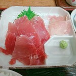 御食事処 ダイショク - 中落ちは艶々しています