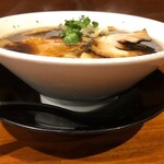 麺匠 中うえ  - 醤油らぁ麺750円鶏×鯛