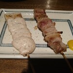 Torikin - ささみ塩焼き(200円)、豚精肉(塩)(150円)