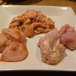 立喰い焼肉　おやびん - 豚ホルモン（コブクロ・シロ・ガツ）    