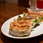 赤門餃子軒 - 【お疲れ様セット@600円】焼き餃子