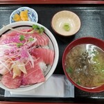 みなと市場 小松鮪専門店 - 中トロ３種丼　(正月明け)