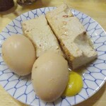 Yakiton Homuraya - 煮たまご、煮豆腐