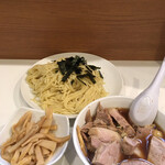 らぁめん ほりうち - チャーシューざるらぁめん　大盛＋メンマ