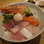 Umisato Shokudou Ando Sakaba - 海鮮丼