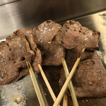 秋吉 - タン