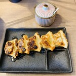 マキザラーメン - ちっちゃい餃子５個で220円