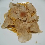 （h）etta - 白トリュフのタリオリーニ