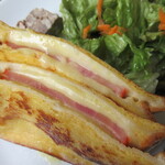 三日月 - フレンチトーストのアップ