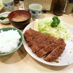 丸一 - 極上ロース（2500円）