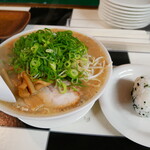 安登鉄板焼製作所　あとてつ - 圧倒的な存在感！